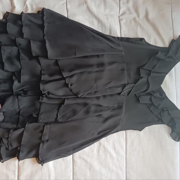 H&M Black dress, Size 6 - Picture 8 of 9